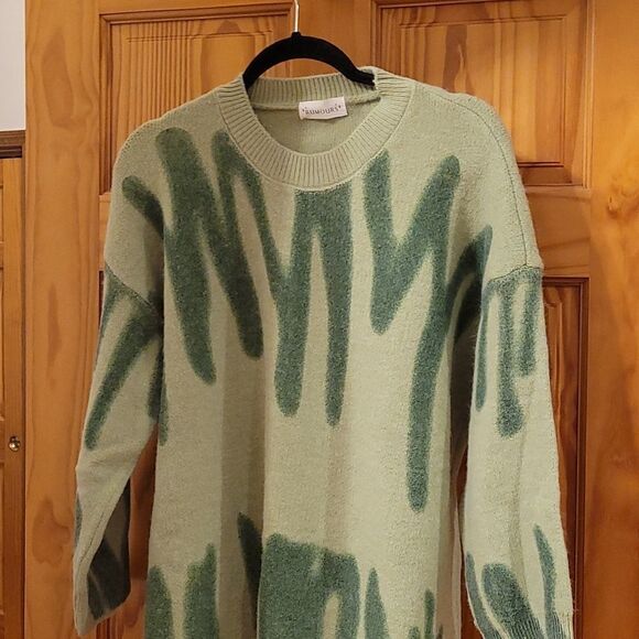 Beautiful Rumor sweater size M-L - Picture 3 of 8